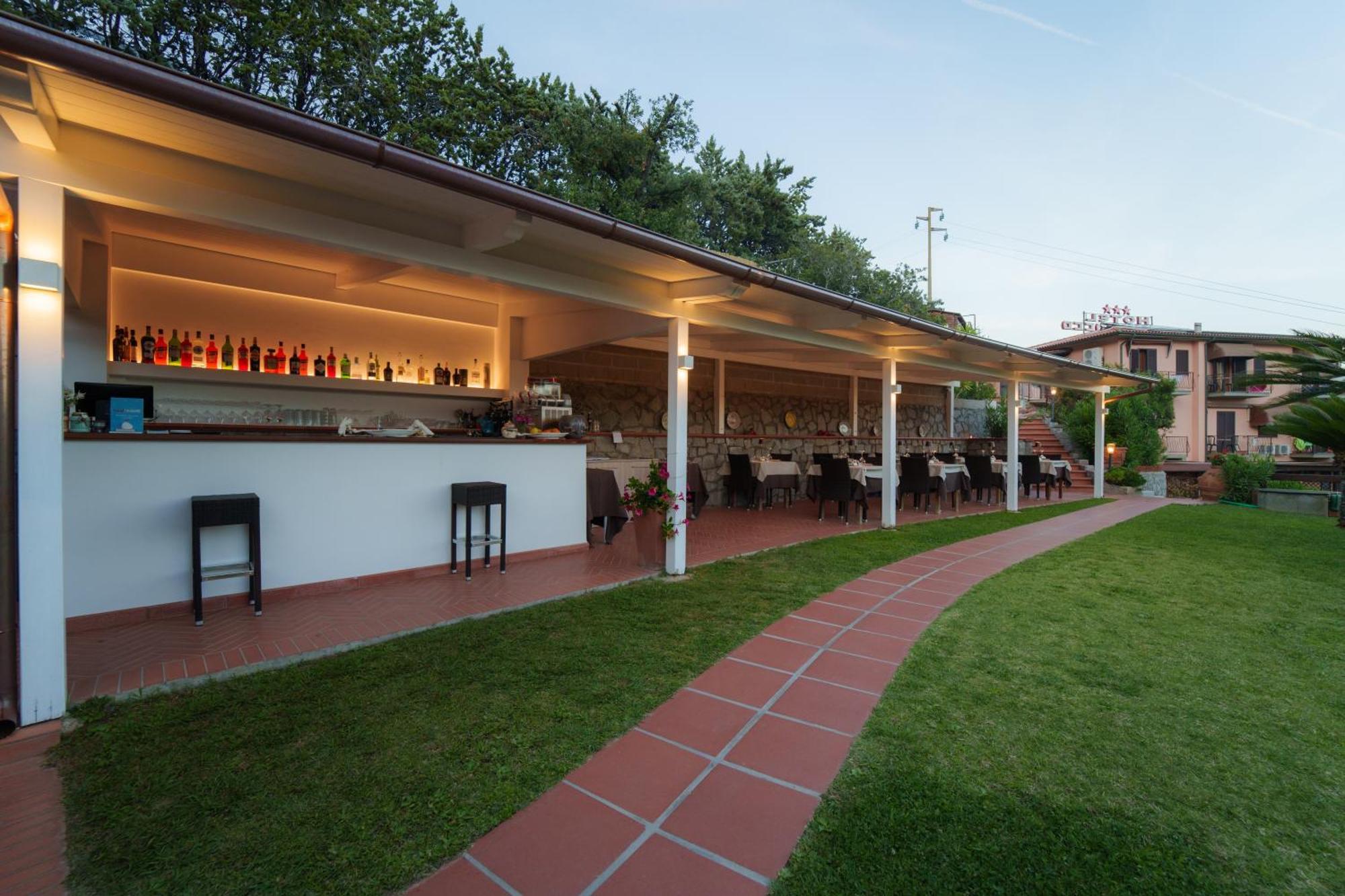 Hotel Lo Scirocco Fetovaia Exterior photo