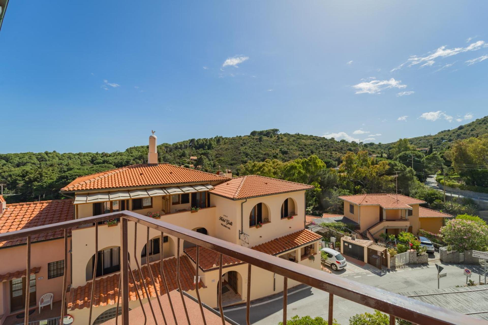 Hotel Lo Scirocco Fetovaia Exterior photo